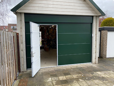 Berger Premium sectionale garagedeur Satin Plano met loopdeur