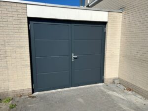 Openslaande garagedeuren Berger Luxe Line Twin Satin Plano RAL 7016