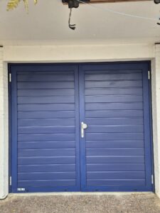 Openslaande garagedeuren Berger Luxe Line Twin Satin Plancha RAL 5013